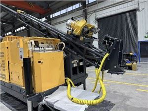 Burghiu de suprafață cu carotaj cu diamant SX6DH NQ 1600m